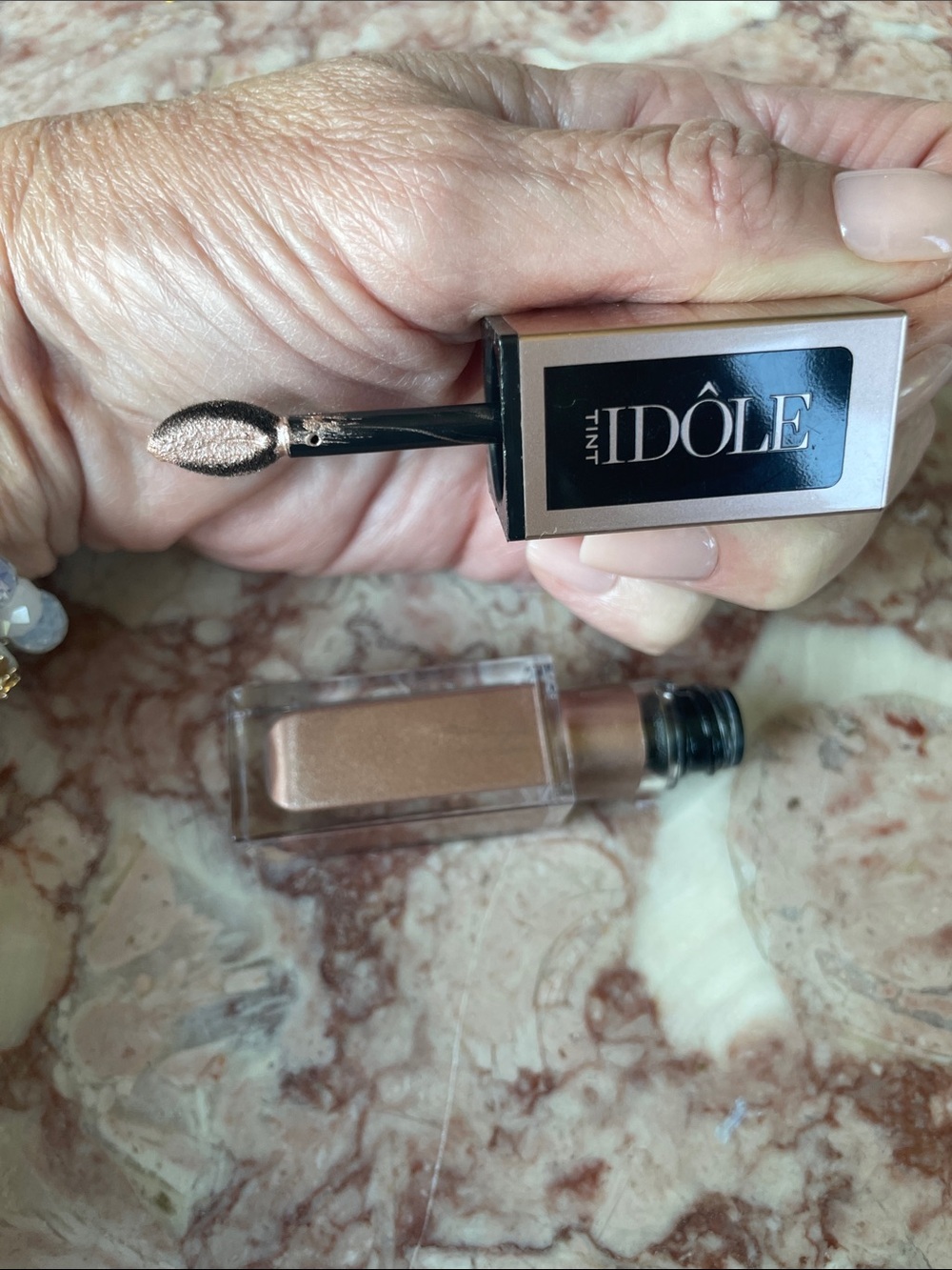 Lancôme Idole Tint - Soft Champagne Beige eye Shadow And Highlighter. - Picture 5 of 5